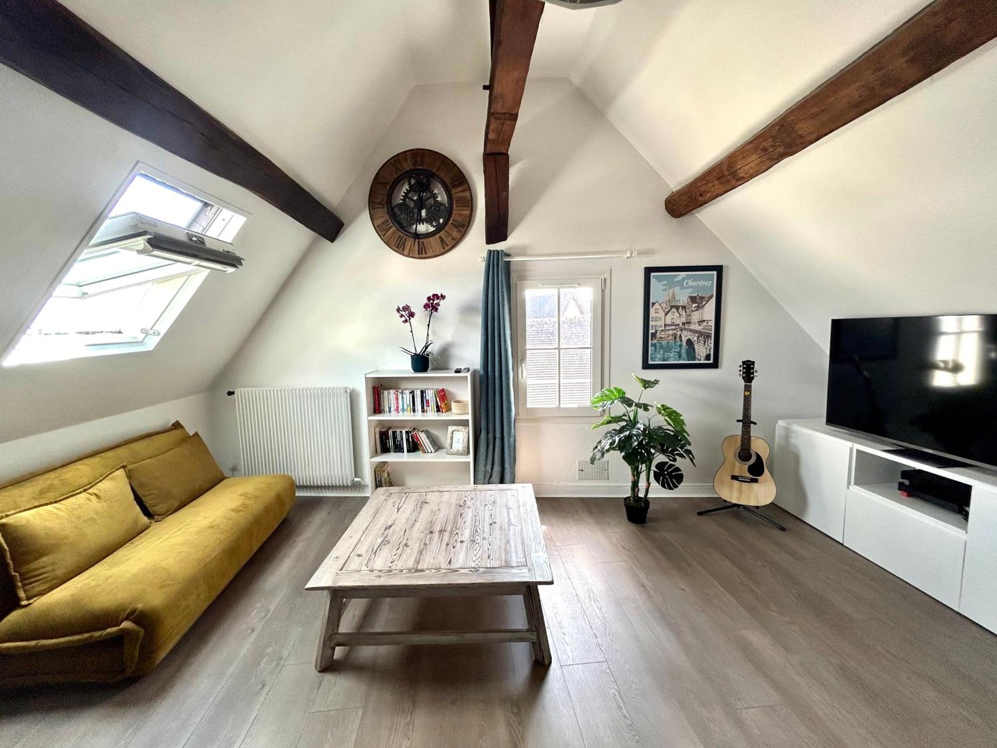 L Ecuyer Appartement Au Coeur Du Quartier Historique Chartres Bagian luar foto