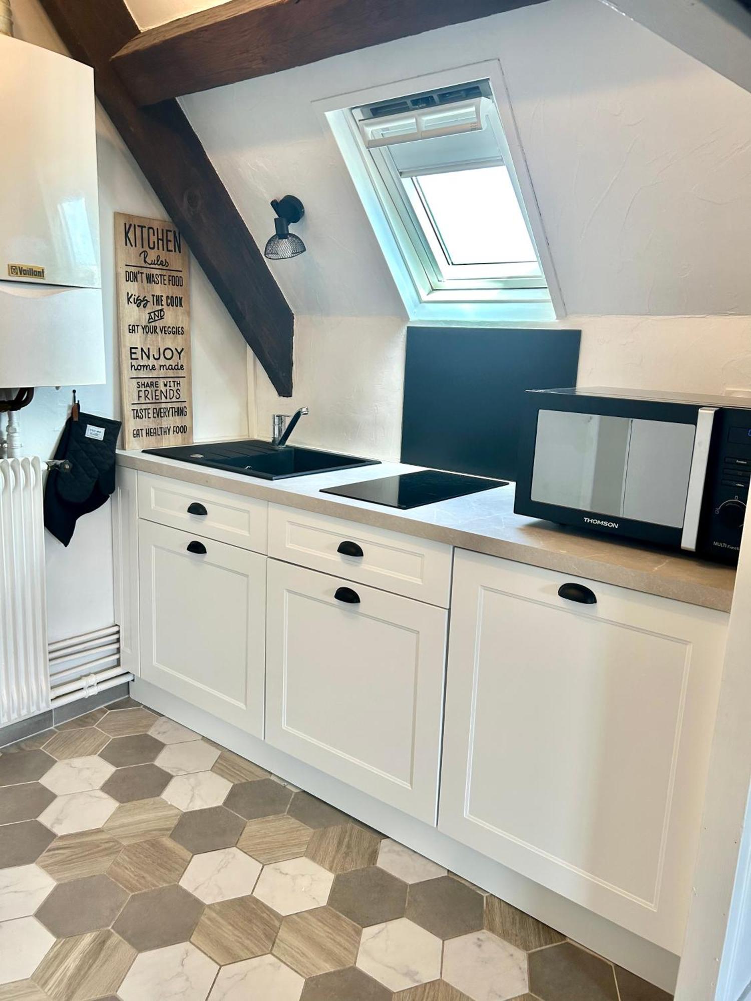 L Ecuyer Appartement Au Coeur Du Quartier Historique Chartres Bagian luar foto